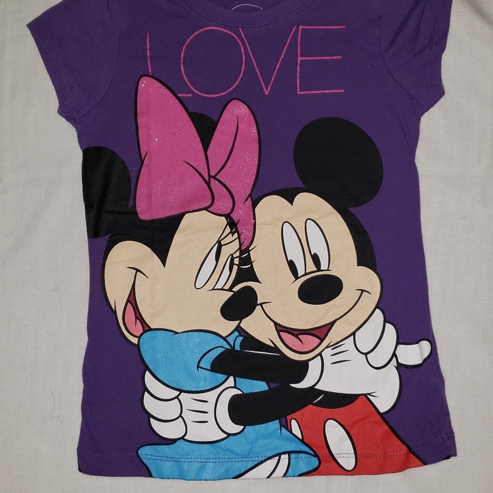 Young girl's Disney T-shirt